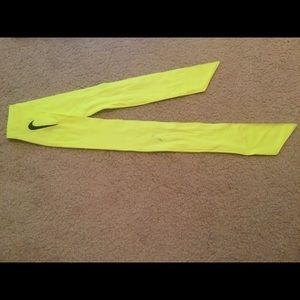 Nike Tie Headband Minor Stain
